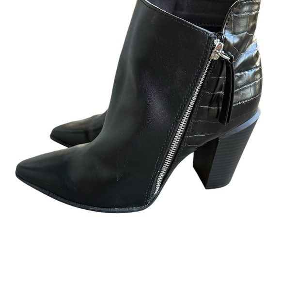 Women`s Black Pointy Toe Ankle Boots Snake Pattern on one side 
Qupid - Picture 12 of 12